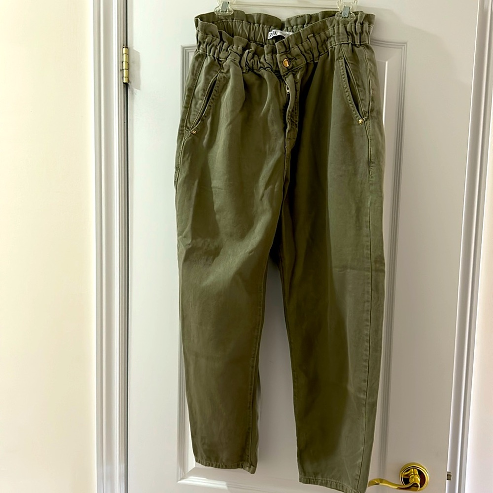 Zara new high waist paper bag style pant. Heavyweight fabric in size 12.